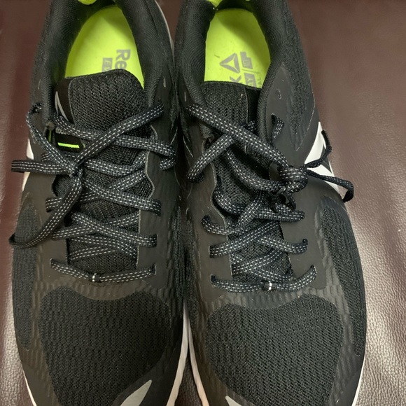 Reebok shoes - Picture 5 of 5